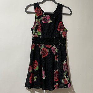 Free People women's sz 4 black floral lace accents skater style sleeveless dress